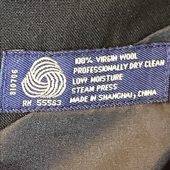 Classic Navy Men's Blazer - Picture 6 of 10